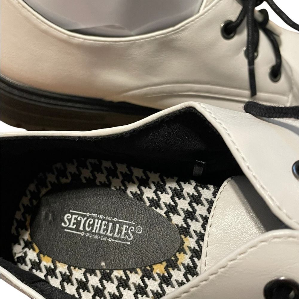 Seychelles White Oxford, Semi Platform, Size 8.5, EUC - Picture 5 of 6
